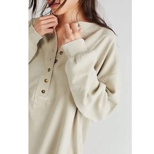 Free People Cassidy Henley Top Size Medium Beige Tan oversized Thermal